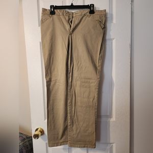 Lee Relaxed Fit Mid-Rise Khaki Pants